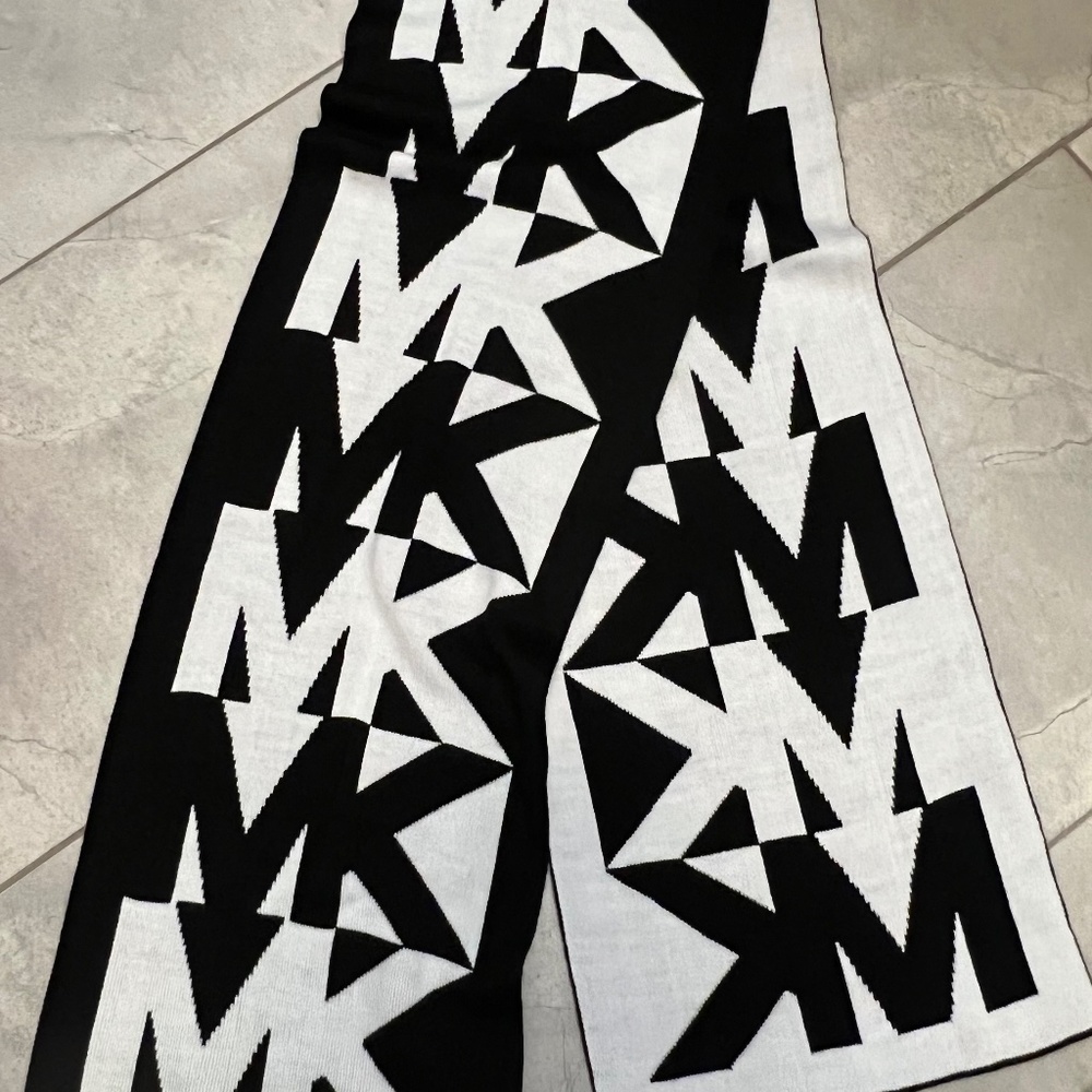 Michael Kors scarf